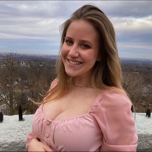 Meet your Posher, Hannah